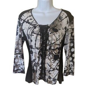 Long Sleeve Creme and Black Stretch Top Size Medium ---